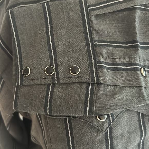 Men’s western grey and black striped shirt - Picture 4 of 4
